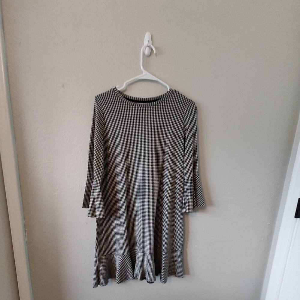 Black Check Dress with Flutter Sleeves and Ruffled Skirt Size EUR M